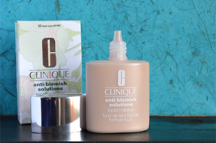 Kem Nền Trị Mụn Clinique Acne Solutions Liquid Makeup