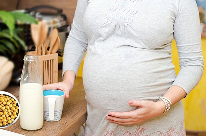 Liệu có nên uống sữa đậu nành khi mang thai?